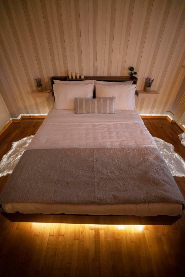 Cozy Apt Next To Metro And Close To Acropolis! アテネ エクステリア 写真